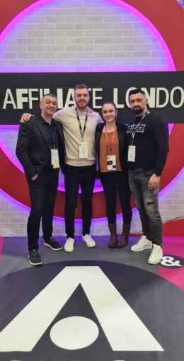 Equipe BonusMenu na iGB Londres 2022