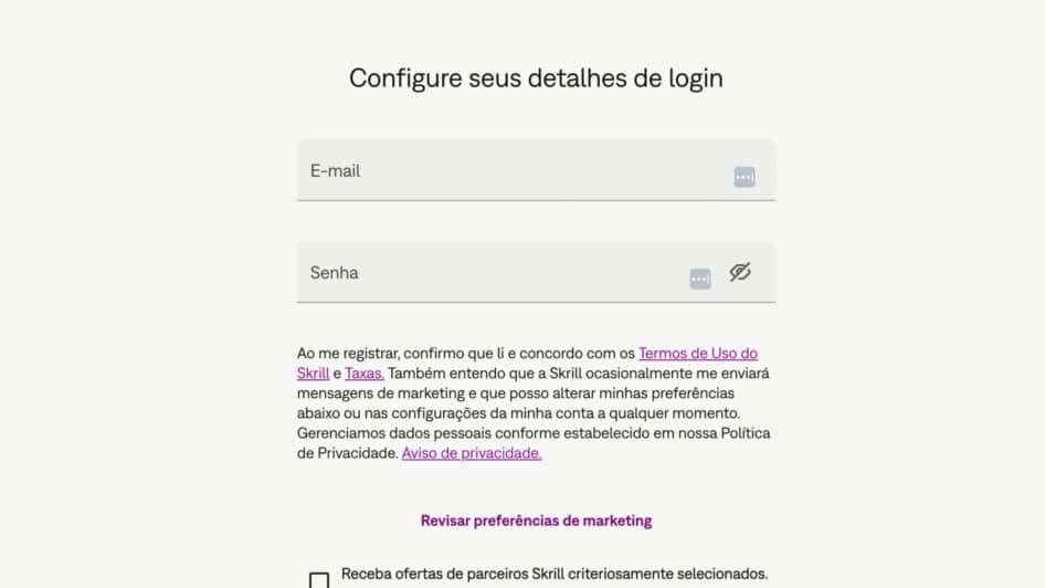 Formulário da Skrill para configurar e-mail e senha de acesso durante o cadastro.