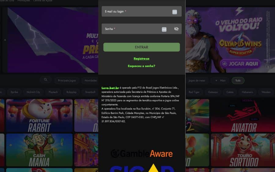 Janela pop-up de login da Luva Bet com os campos para 'E-mail ou login' e 'Senha', e o botão verde 'ENTRAR'.