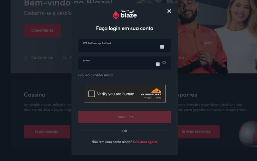 Uma captura de tela da janela pop-up 'Faça login em sua conta' da Blaze, mostrando os campos para 'CPF Ou Endereço De Email', 'Senha', a verificação 'Verify you are human' da Cloudflare, e o botão 'Entrar.
