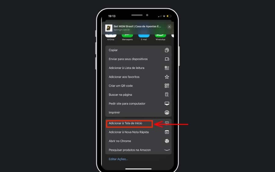 Menu de opções do Safari no iPhone com a opção ‘Adicionar à Tela de Início’ destacada.