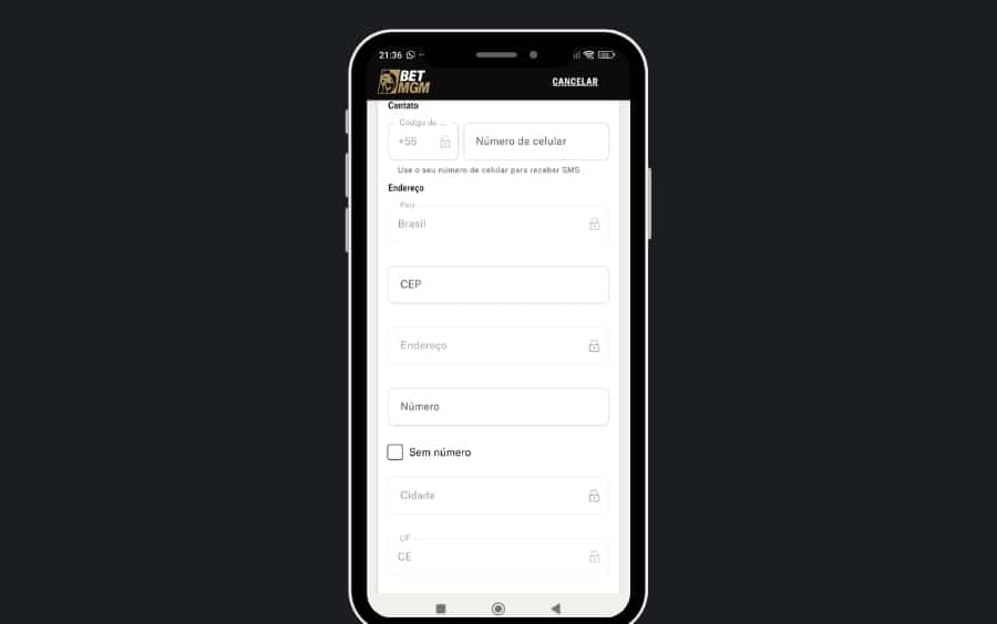 Terceira e última etapa do formulário para preenchimento de informações de contato e endereço, incluindo número de celular, CEP e logradouro.