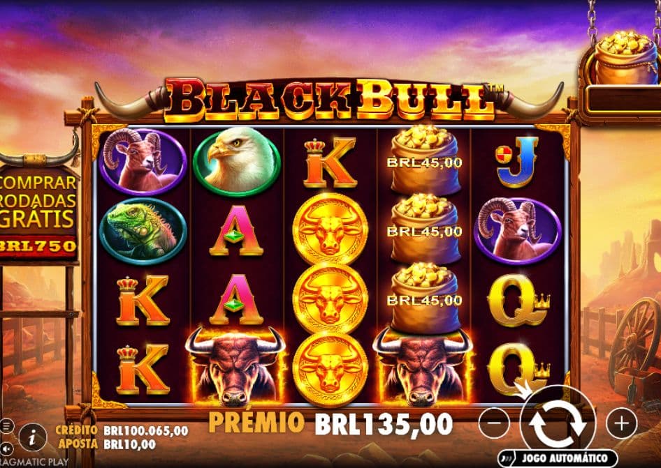 Tela do slot Black Bull mostrando símbolos de touro, sacos de ouro, valores em BRL e prêmio de BRL135,00.