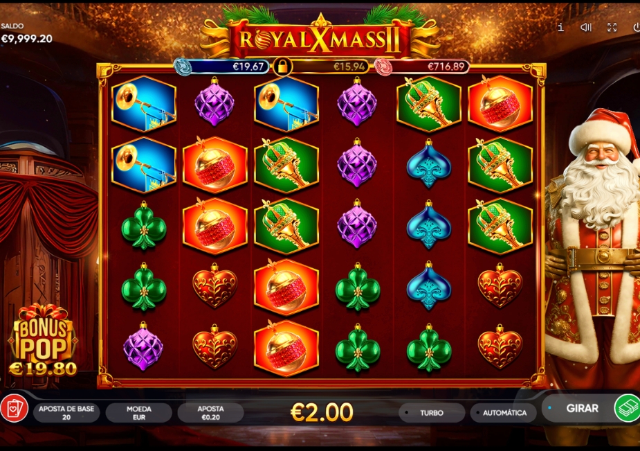 Tela do slot Royal Xmass 2 com Papai Noel, símbolos natalinos, joias, trombetas e botão Girar.