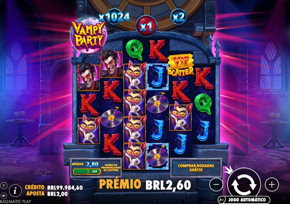 Tela do slot Vampy Party com seis rolos, símbolos de vampiros, gatos, discos de vinil e cartas, além de multiplicadores na parte superior.