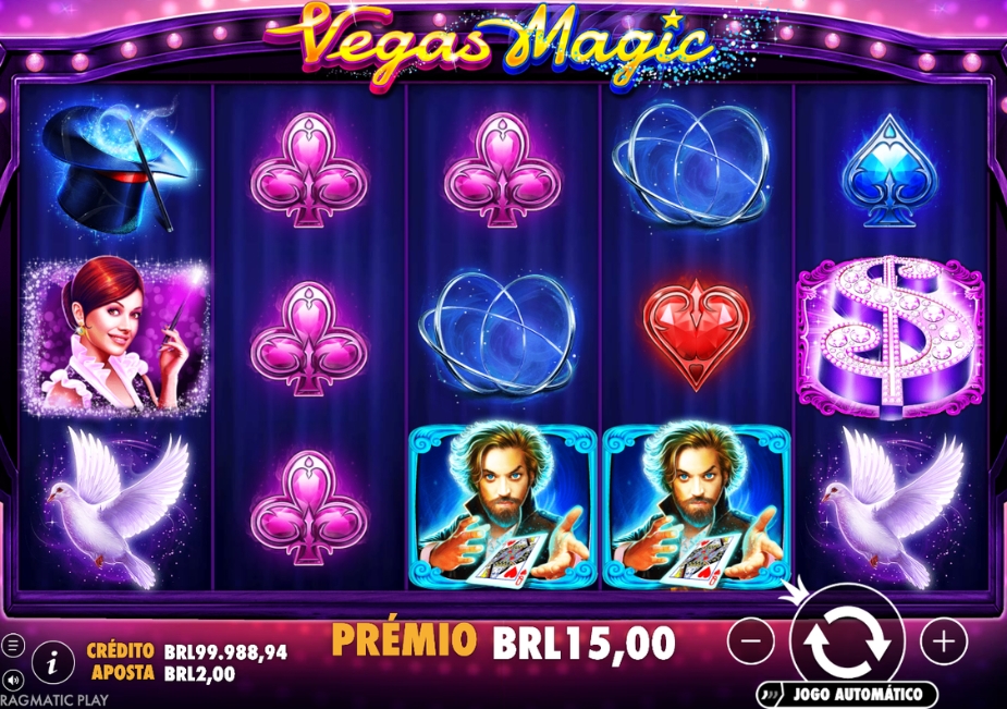 Tela do slot Vegas Magic com cinco rolos, símbolos de mágico, pombas, cartas, coração e cifrão, além de um prêmio de R$ 15.