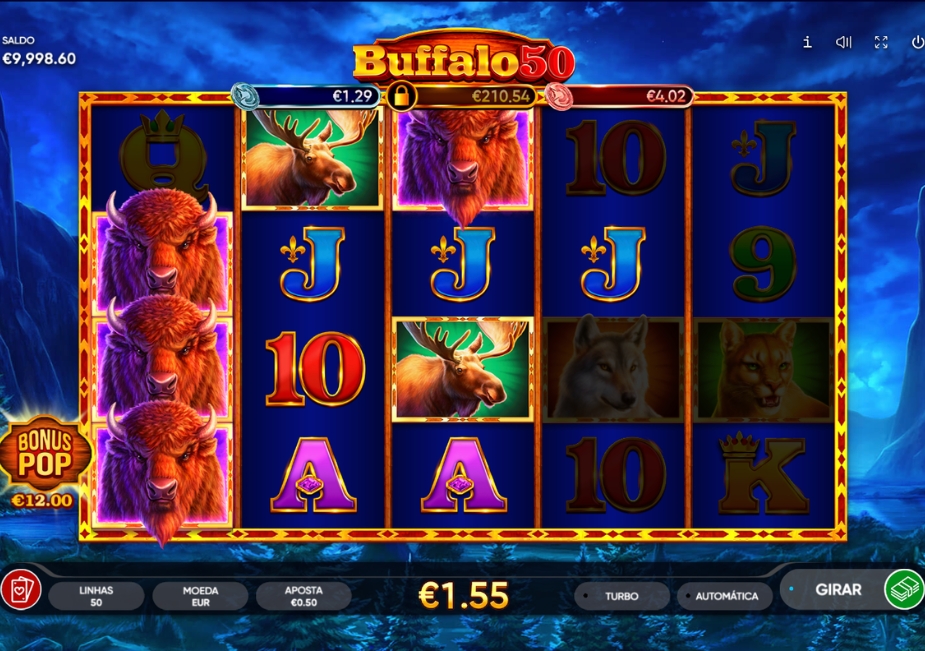 Tela do slot Buffalo 50 com rolos exibindo búfalos, alces, lobo, puma e símbolos de cartas.