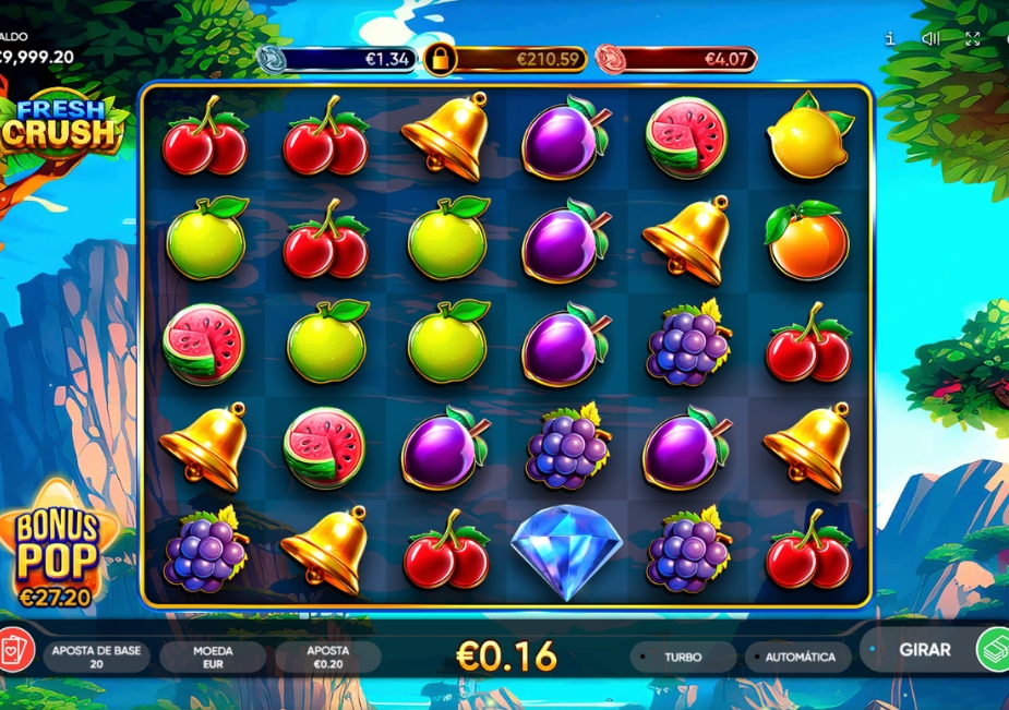 Tela do slot Fresh Crush com grade de 6×5, símbolos de frutas, sinos e um diamante em um cenário inspirado na natureza.